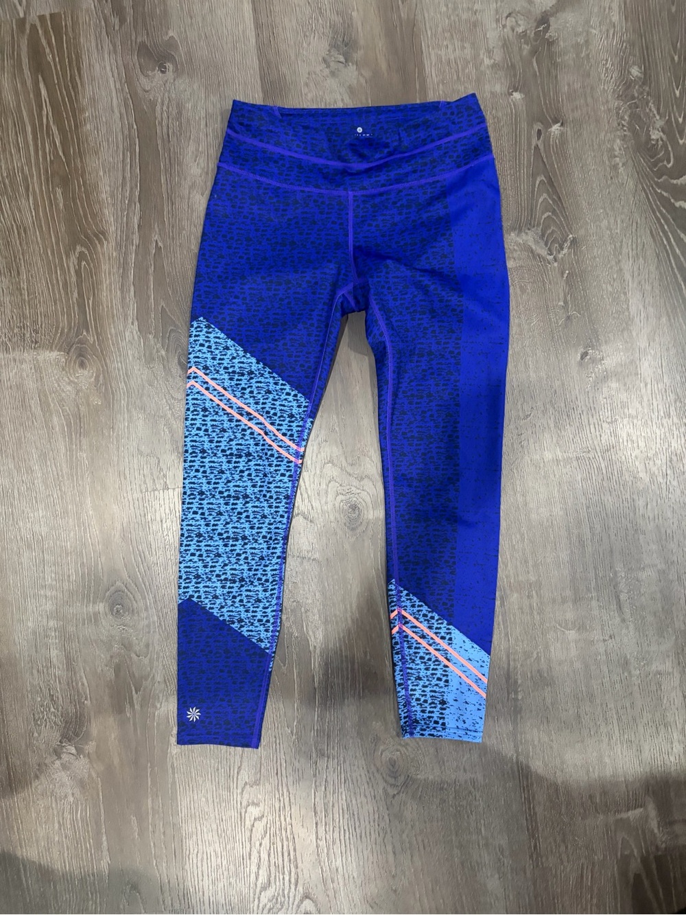 Athleta Blue Leopard Print High Rise Leggings Size Small
